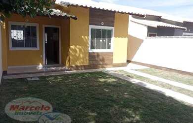 Imagem: A casa possui 3 Dormitórios, 2 Banheiros, 1 Vaga na garagem