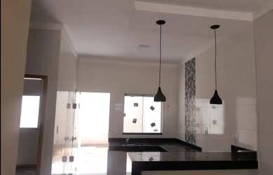 Imagem: A casa possui 2 Dormitórios, 2 Banheiros, 60m² de Área e