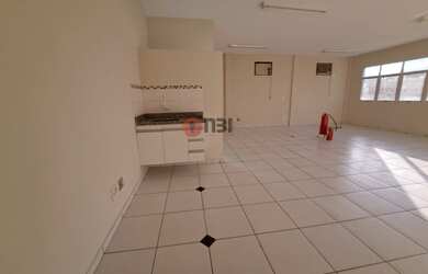 Imagem: O depósito possui 1 Vaga na garagem, 70m² de Área e está