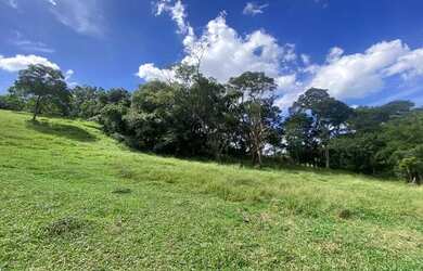 Imagem: O terreno possui 600m² de Área e está localizado em Centro