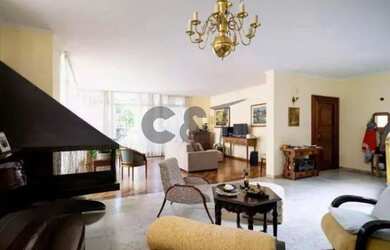 Imagem: A casa possui 5 Dormitórios, 5 Banheiros, 3 Vagas na garagem