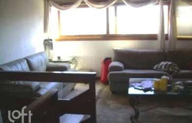 Imagem: O apartamento possui 3 Dormitórios, 1 Banheiro, 2 Vagas na