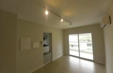 Imagem: O apartamento possui 2 Dormitórios, 2 Banheiros, 2 Vagas na