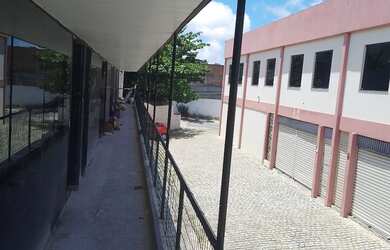 Imagem: A kitnet possui 1 Dormitório, 1 Banheiro, 1 Vaga na garagem