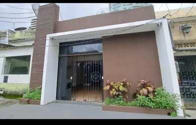 Imagem: O depósito possui 1 Vaga na garagem, 264m² de Área e está