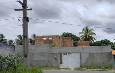 Imagem: A casa possui 2 Dormitórios, 2 Banheiros, 5 Vagas na garagem