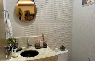 Imagem 3: Casa Venda. Piscina, Área de serviço, 250m² de Áreae2 Vagas na garagem