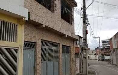 Imagem: A casa possui 2 Dormitórios, 2 Banheiros, 1 Vaga na garagem