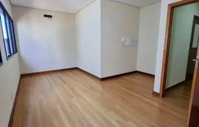 Imagem: O depósito possui 1 Vaga na garagem, 27m² de Área e está