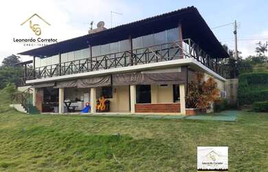 Imagem: A casa em condomínio possui 5 Dormitórios, 5 Banheiros, 5