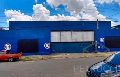 Imagem: O depósito possui 4 Vagas na garagem, 600m² de Área e está