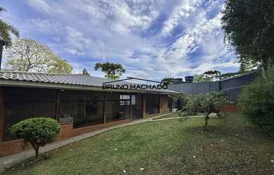 Imagem 2: Casa para Venda em Curitiba, Santa Cândida, 4 dormitórios, 1 suíte, 3 banheiros, 3 vagas