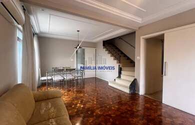 Imagem: A casa possui 3 Dormitórios, 2 Banheiros, 2 Vagas na garagem