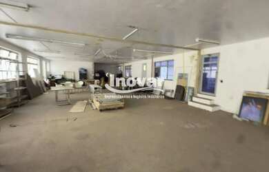 Imagem: O depósito possui 2 Vagas na garagem e 200m² de Área e está