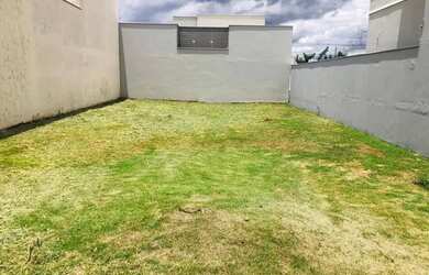 Imagem: O terreno possui 300m² de Área e está localizado em Parque