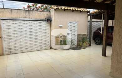 Imagem: A casa à venda possui 3 Dormitórios, 3 Banheiros, 2 Vagas