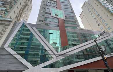 Imagem: O apartamento possui 2 Dormitórios, 3 Banheiros, 2 Vagas na