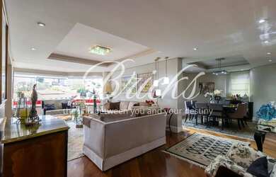 Imagem: O apartamento possui 4 Dormitórios, 3 Banheiros, 3 Vagas na