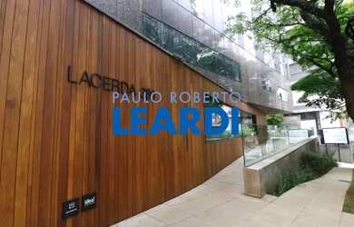 Imagem: O depósito possui 5 Vagas na garagem, 437m² de Área e está