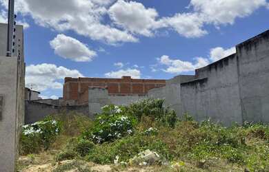 Imagem: O terreno está localizado em Centro, Itabaiana à venda por