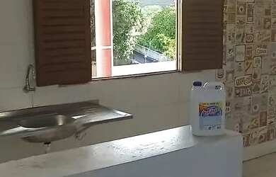 Imagem: A kitnet possui 1 Dormitório, 1 Banheiro, 1 Vaga na garagem