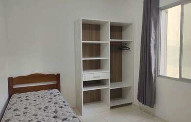 Imagem: O quarto possui Imóvel mobiliado e está localizado em Centro