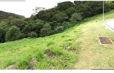 Imagem: O terreno possui 682m² de Área e está localizado em Quintas