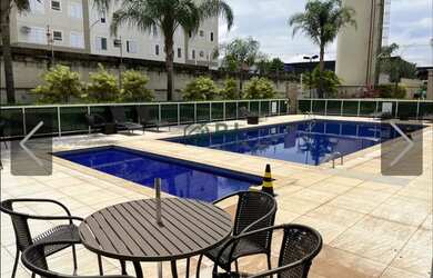 Imagem: O apartamento possui 2 Dormitórios, 1 Banheiro, 1 Vaga na garagem