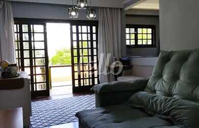 Imagem: A casa possui 3 Dormitórios, 1 Banheiro, 4 Vagas na garagem