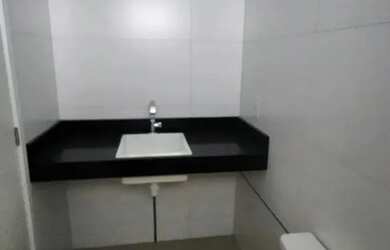 Imagem 10: Viva o luxo e a exclusividade no Edf. Raul Santana, um alto padrão localizado na Ponta Ver