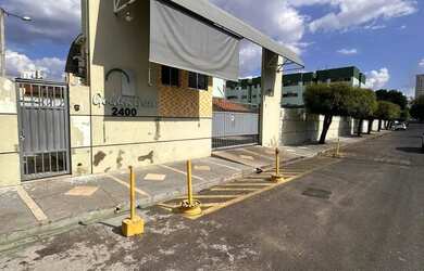 Imagem: O apartamento possui 3 Dormitórios, 1 Banheiro, 1 Vaga na garagem