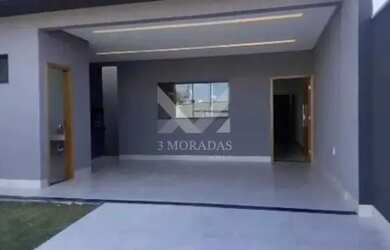 Imagem: A casa possui 3 Dormitórios, 2 Banheiros, 2 Vagas na garagem