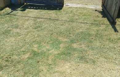 Imagem: A casa possui 1 Dormitório, 3 Banheiros, 1 Vaga na garagem