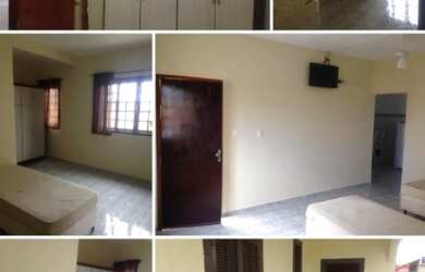 Imagem: A casa possui 2 Dormitórios, 1 Banheiro, 1 Vaga na garagem