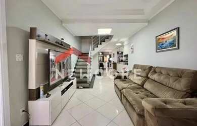 Imagem: A casa possui 3 Dormitórios, 5 Banheiros, 2 Vagas na garagem