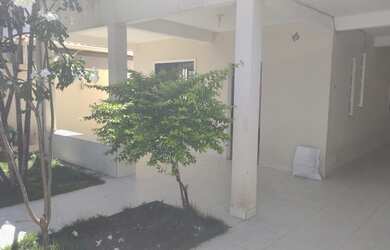 Imagem: A casa em condomínio possui 4 Dormitórios, 3 Banheiros, 2