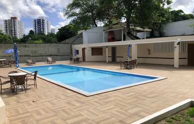 Imagem: O apartamento possui 3 Dormitórios, 1 Banheiro, 1 Vaga na garagem