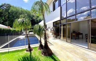 Imagem: A casa em condomínio possui 4 Dormitórios, 5 Banheiros, 4