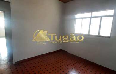 Imagem: A casa à venda possui 2 Dormitórios, 1 Banheiro, 2 Vagas na