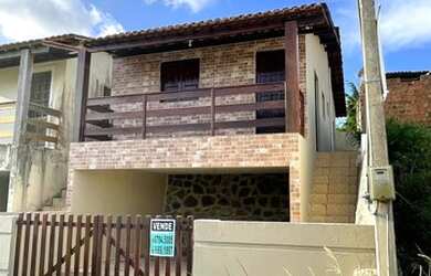 Imagem: A casa possui 2 Dormitórios, 1 Banheiro, 1 Vaga na garagem