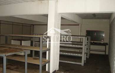 Imagem 2: Galpão/Depósito/Armazém para aluguel tem 1600 metros quadrados