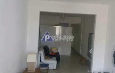 Imagem: A kitnet possui 1 Dormitório, 1 Banheiro, 60m² de Área e