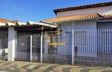 Imagem: A casa para alugar possui 3 Dormitórios, 3 Banheiros, 2 Vagas