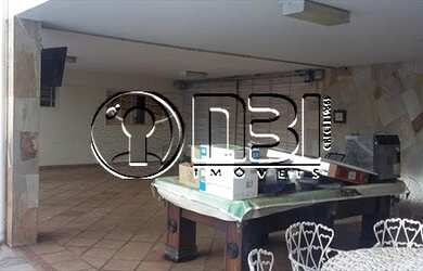 Imagem: O depósito possui 5 Vagas na garagem, 450m² de Área e está