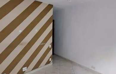 Imagem: A casa possui 2 Dormitórios e 1 Banheiro e está localizado