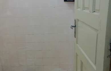 Imagem: A casa possui 1 Dormitório, 1 Banheiro, 32m² de Área e está