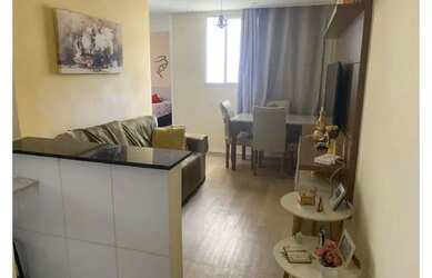 Imagem: O apartamento possui 2 Dormitórios, 1 Banheiro, 1 Vaga na garagem