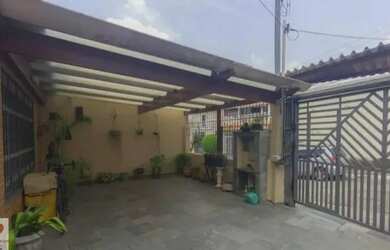 Imagem: A casa possui 3 Dormitórios, 3 Banheiros, 3 Vagas na garagem