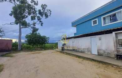 Imagem: A casa possui 2 Dormitórios, 2 Banheiros, 1 Vaga na garagem