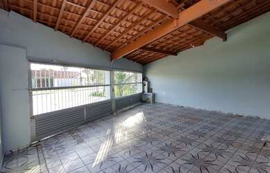 Imagem 2: Casa para venda tem 74 metros quadrados com 2 quartos em Balneario Itaguai...